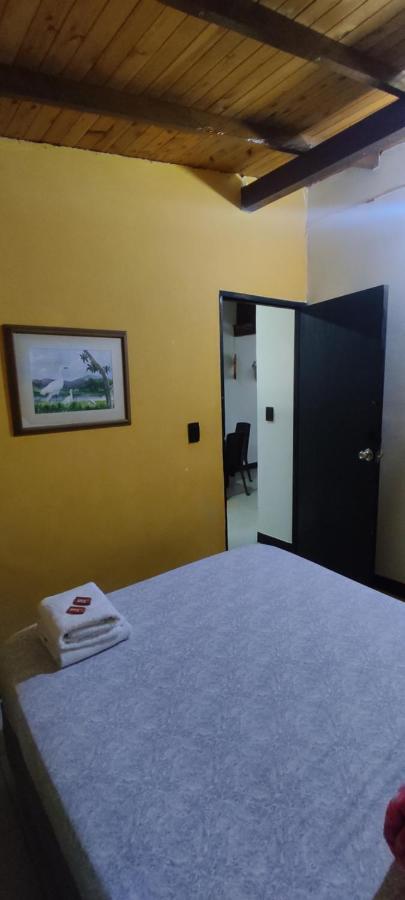 Guatapé La Casona Hostel מראה חיצוני תמונה