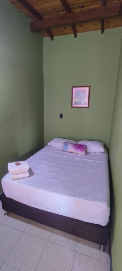 Guatapé La Casona Hostel מראה חיצוני תמונה